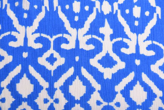 Viskóza v modré barvě s batikovaným potiskem 09759/906