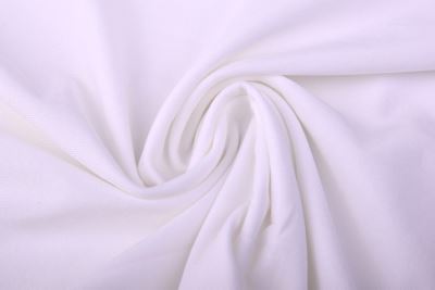 Funkční úplet 2. jakosti v bílé barvě MOR0089