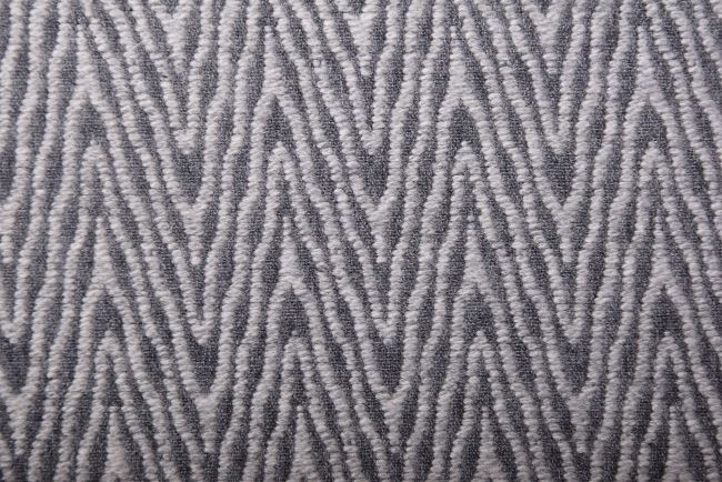 Kostýmová látka v šedé barvě s abstraktním vzorem TI504