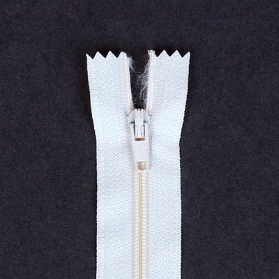 Spirálový dělený zip v bílé barvě I-3C0-R30-101