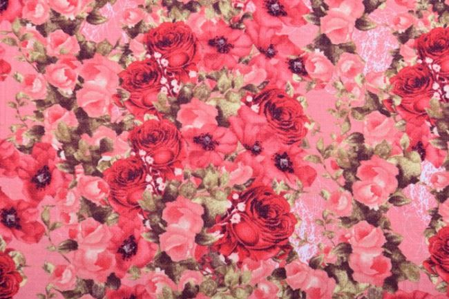 Americká bavlna na patchwork v tmavě růžové barvě s potiskem květů růží 199PYOPM/32