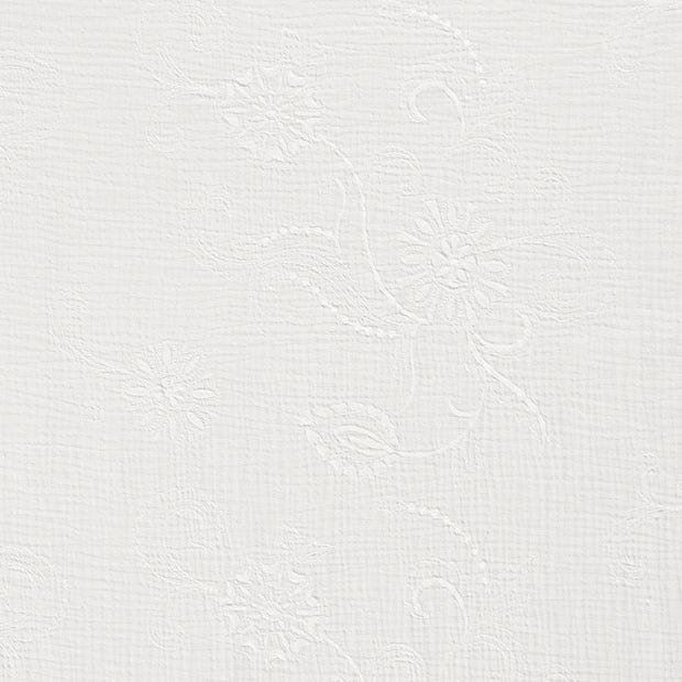 Mušelín v bílé barvě s vyšitým vzorem květin 21173/050