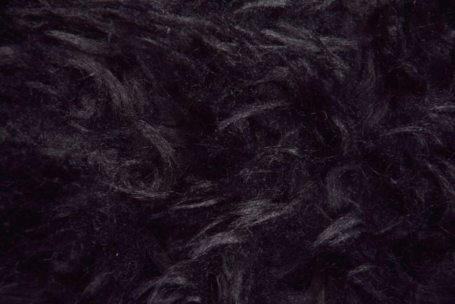 Kožešina s jemným chlupem v černé barvě PS125