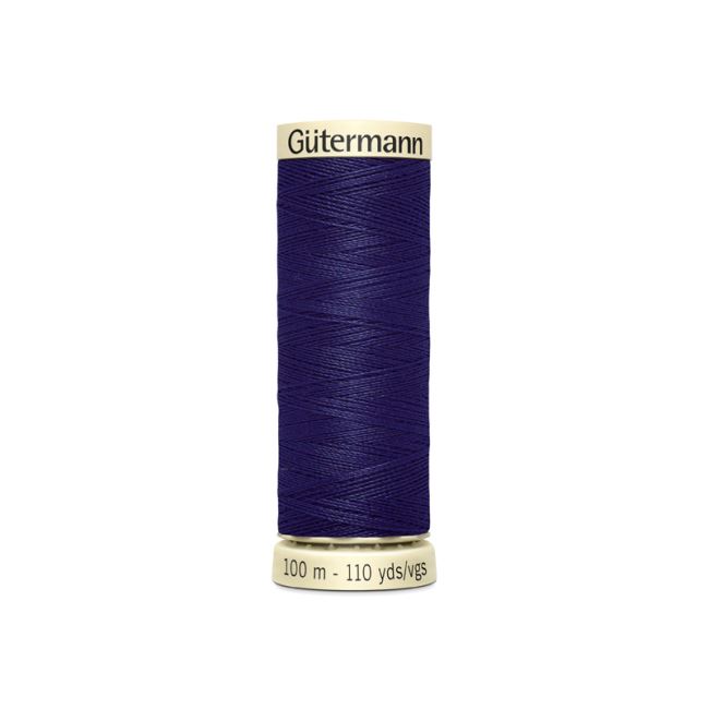 Univerzální šicí nit Gütermann v modré s nádechem fialové barvy 66