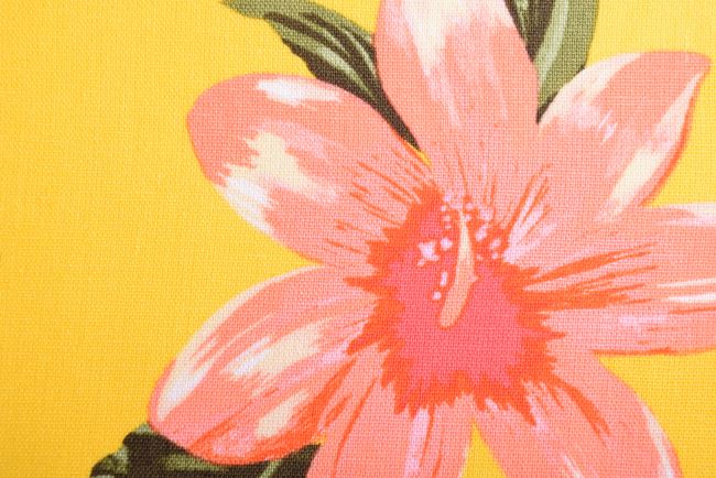 Viskózová látka s příměsí lnu ve žluté barvě s potiskem květin 17139/034