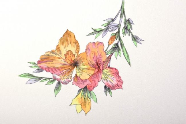 Halenkovina ve smetanové barvě s potiskem květin E514