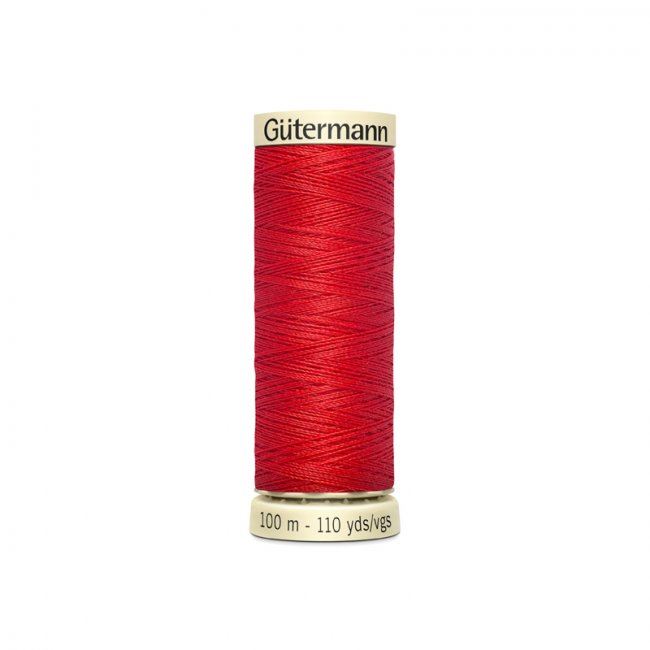 Univerzální šicí nit Gütermann v jasně červené barvě 364