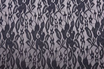 Krajka v černé barvě s květy podložena úpletem PAR1121