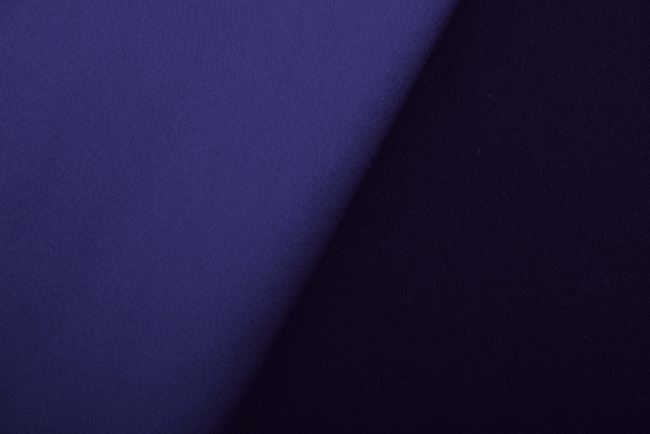 Korzetový satén ve švestkové barvě TI160