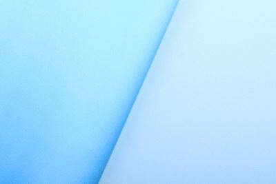 Korzetový satén ve světle modré barvě TI145