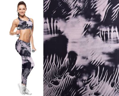 Funkční úplet s abstraktním potiskem zvířecí kůže PL4483A