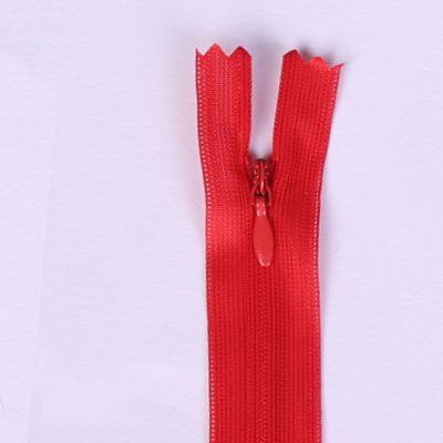 Skrytý zip červené barvy 45cm I-3W0-45-148