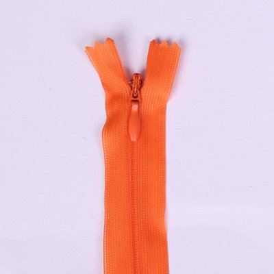 Skrytý zip v oranžové barvě 18cm I-3W0-18/158