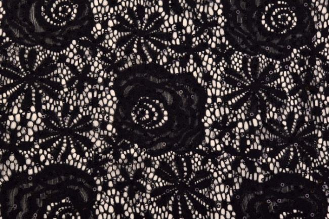 Krajka v černé barvě s motivem růží a pošitá flitry 12416/999