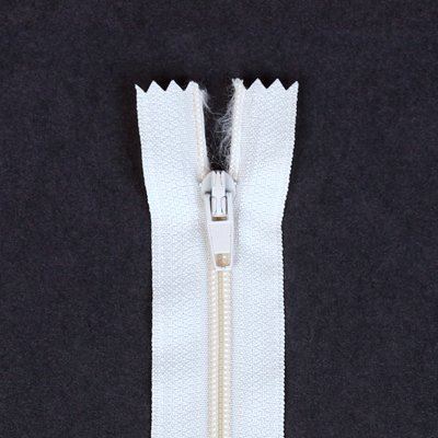 Spirálový zip v bílé barvě 14cm I-3C0-14-101