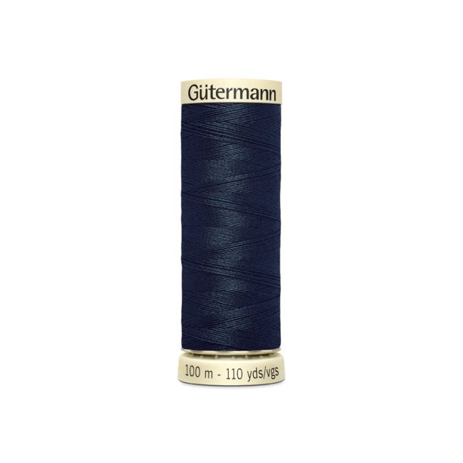 Univerzální šicí nit Gütermann v tmavě modré barvě 595