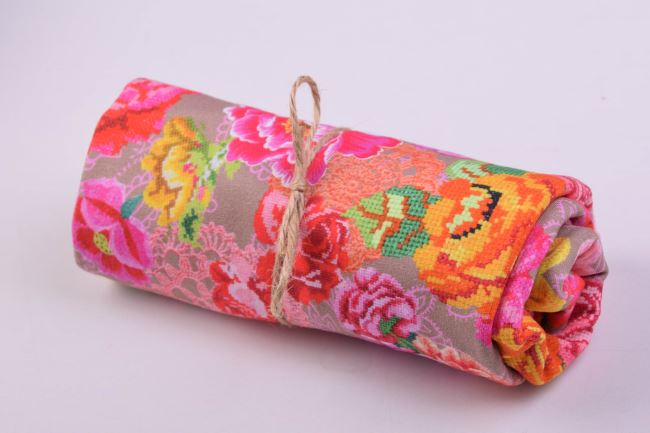 Rolička bavlněného úpletu v béžové barvě s potiskem květin RO7810.002