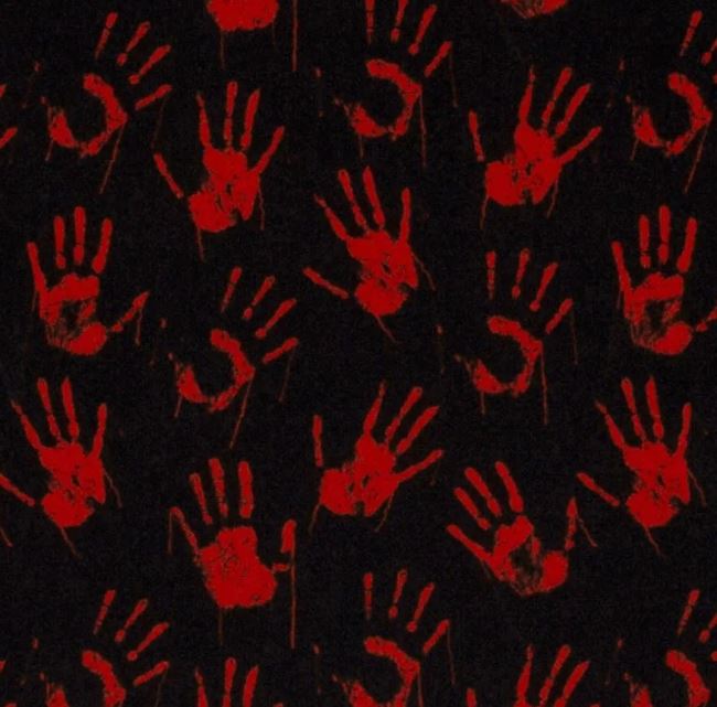 Úplet v černé barvě s halloweenským potiskem červené dlaně 20854/069