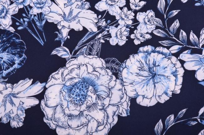 Viskózová látka v modré barvě s květy 13571/600