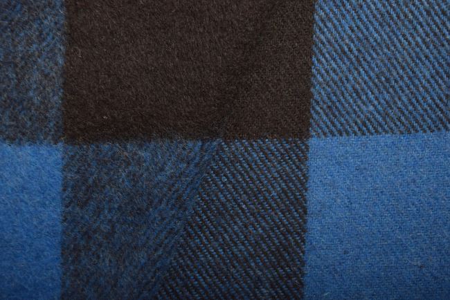 Kabátová látka s tkaným vzorem modré kostky 18041/005