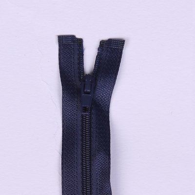 Spirálový dělený zip tmavě modrý 30 cm I-3C0-R30-330