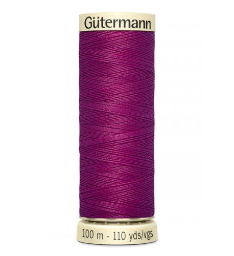 Univerzální šicí nit Gütermann ve fialové barvě 247