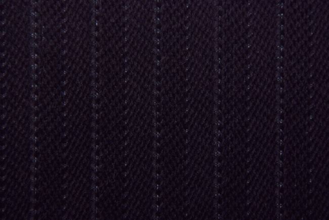 Manšestr v černé barvě s tkaným vzorem 999642/2