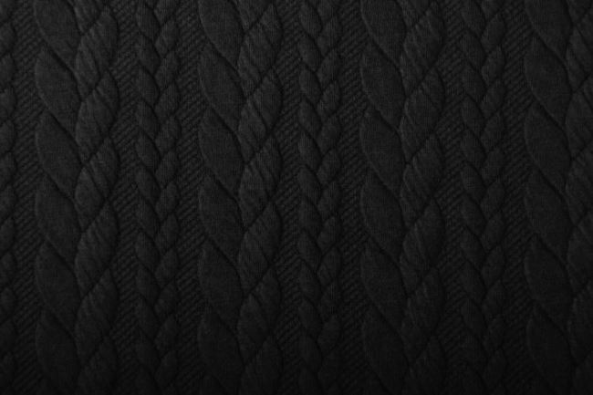 Pletenina v černé barvě s copánky 13423/999