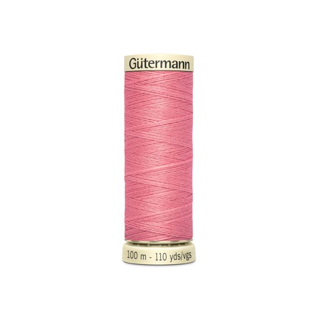 Univerzální šicí nit Gütermann v růžové barvě 985