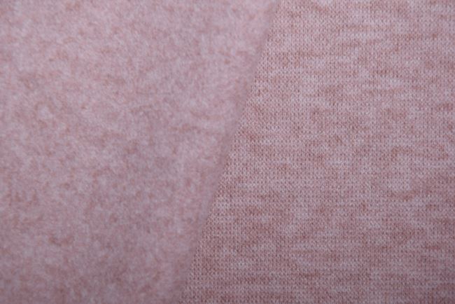 Počesaná pletenina ve světle růžové barvě Q22418-012D