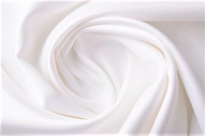 Korzetový satén v bílé barvě 0833/001