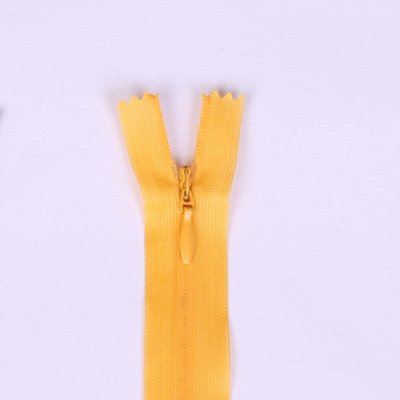 Skrytý zip žluté barvy 20cm I-2/3W0-20/111