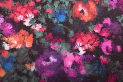 Pletenina v černé barvě s potiskem květin MI57208/012