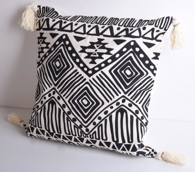 Povlak na polštář z Bali ve smetanové barvě s geometrickým vzorem o vel.50x50 cm BALI79