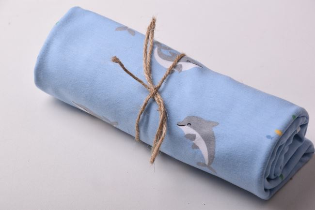 Rolička bavlněného úpletu v modré barvě s potiskem delfínů RO19578/003