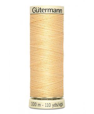 Univerzální šicí nit Gütermann v barvě vanilky 3