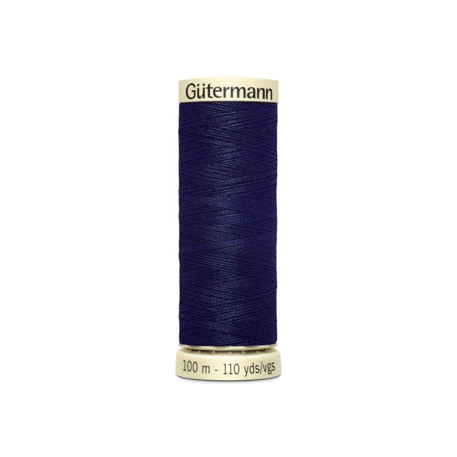 Univerzální šicí nit Gütermann v tmavě modré barvě 310