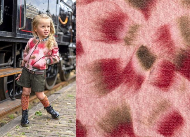 Silnější pletenina v růžové barvě se vzorem 14017/012
