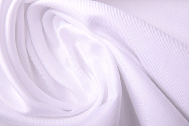 Košilovina v bílé barvě s tkaným vzorem BF005