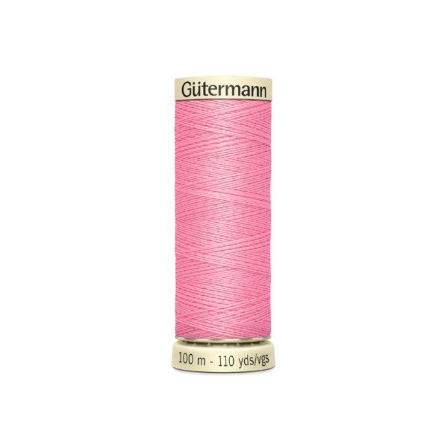 Univerzální šicí nit Gütermann v sytě růžové barvě 889