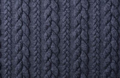 Pletenina v tmavě šedém melíru s copánky 13423/970