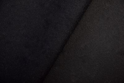 Flauš v černé barvě TI091