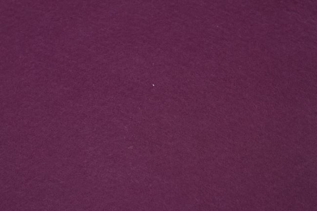 Filc v tmavě fialové barvě 20x30cm 07060/047