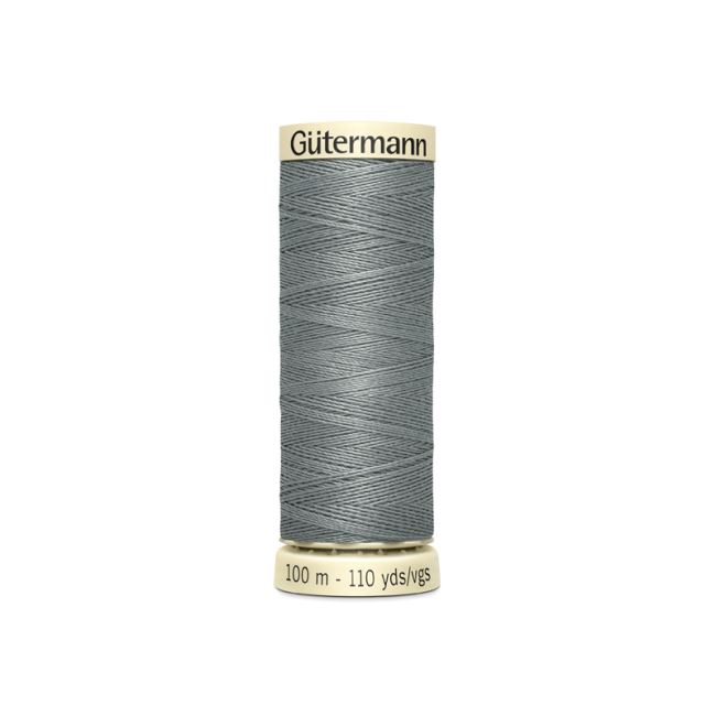 Univerzální šicí nit Gütermann v šedé barvě 700