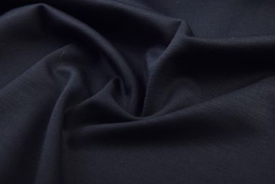 Silnější úplet s vlnou v tmavě modré barvě MI64374/566