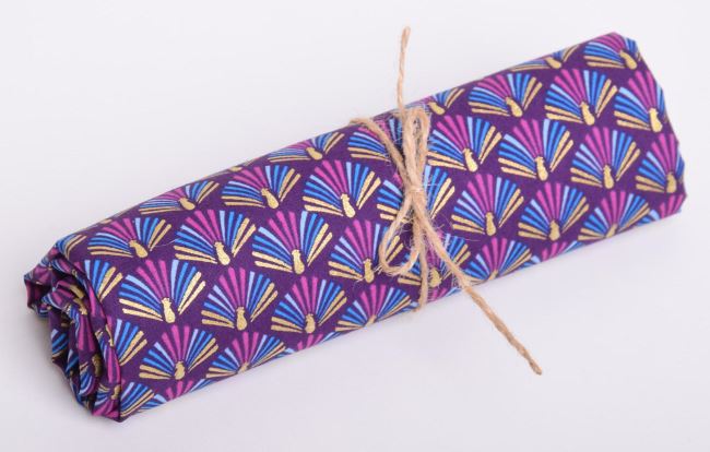 Rolička vánoční bavlny ve fialové barvě s potiskem páva RO18710/044
