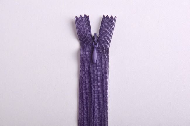 Skrytý zip v tmavě fialové barvě 45 cm I-3W0-45-196