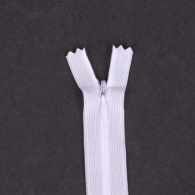 Skrytý zip bílé barvy 45cm I-3W0-45-101