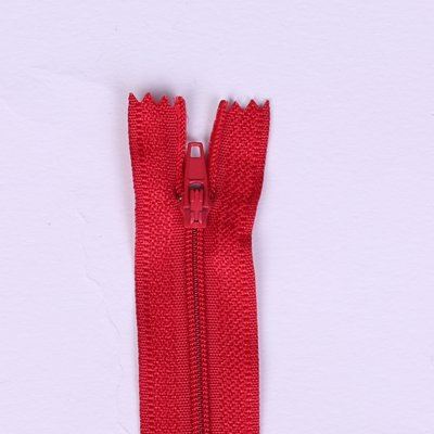Spirálový zip v červené barvě 16cm I-3C0-16-148