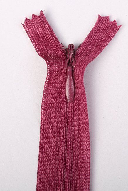 Skrytý zip ve fialkové barvě 45cm I-3W0-45-640